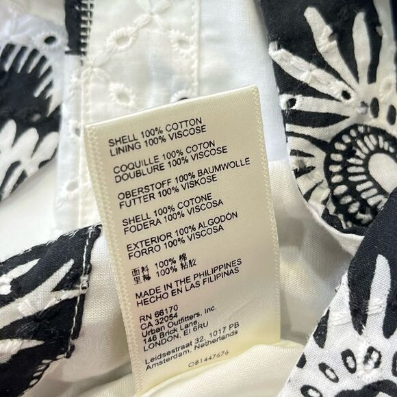 NEW Anthropologie Maeve Floral Eyelet Blouse Bow Back Black White 10 - Picture 11 of 13